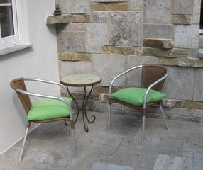 Sichtschutz aus Muschelkalksteinen