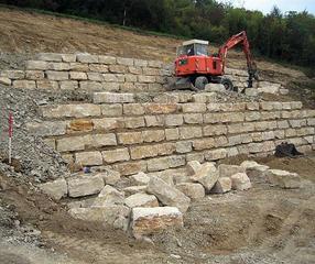 Hangabstützung-Terrassenbau