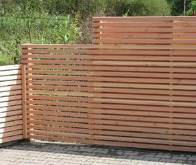 Sichtschutz mit Rhombuslatten